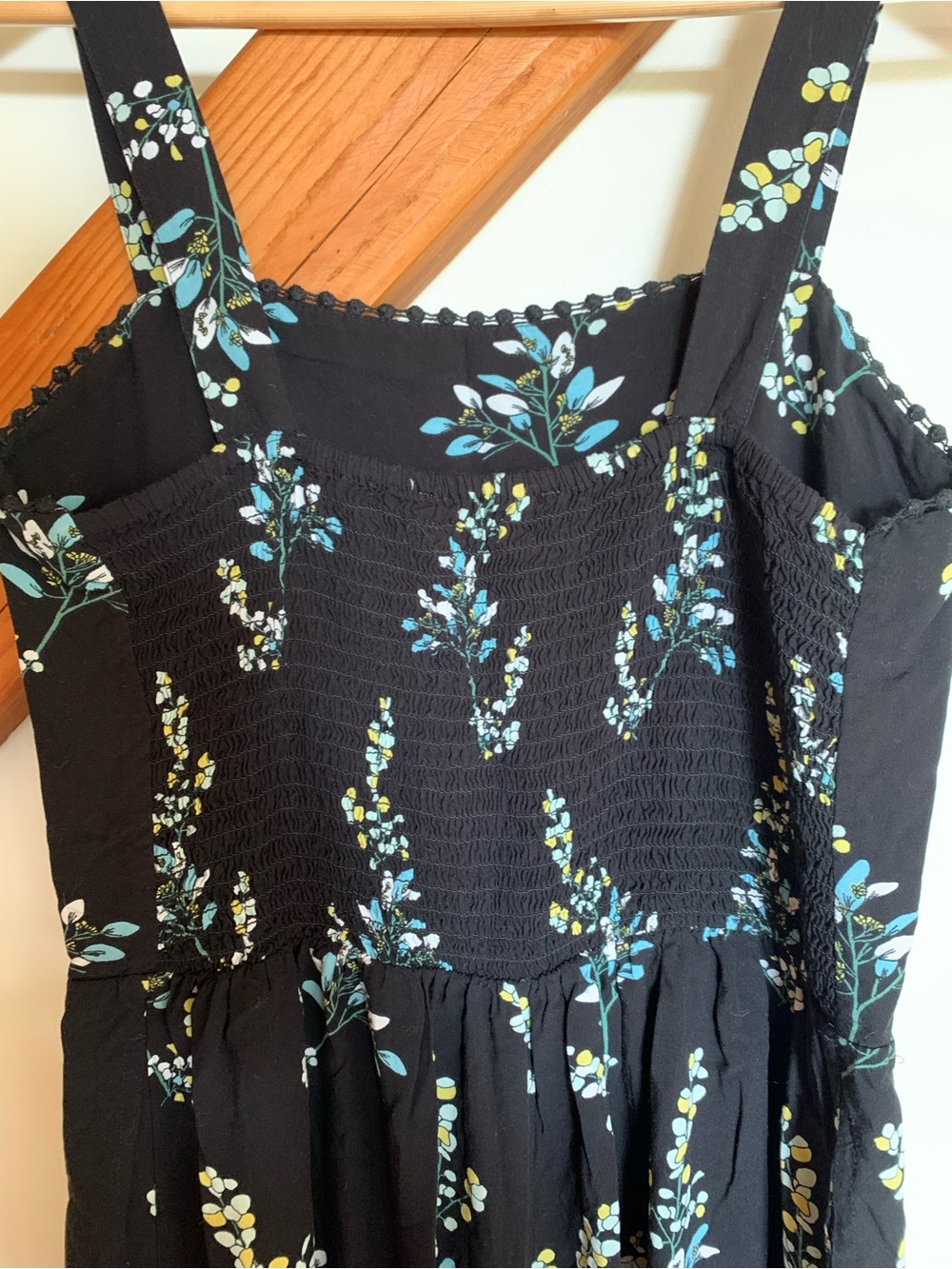 LOFT Black with Blue and Yellow Floral Sprigs wide leg jumpsuit Size S - Picture 3 of 5
